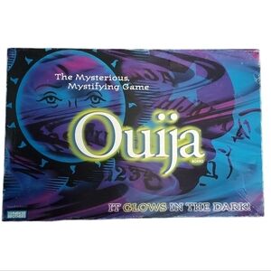 Vintage Ouija board Glows In The Dark 1998